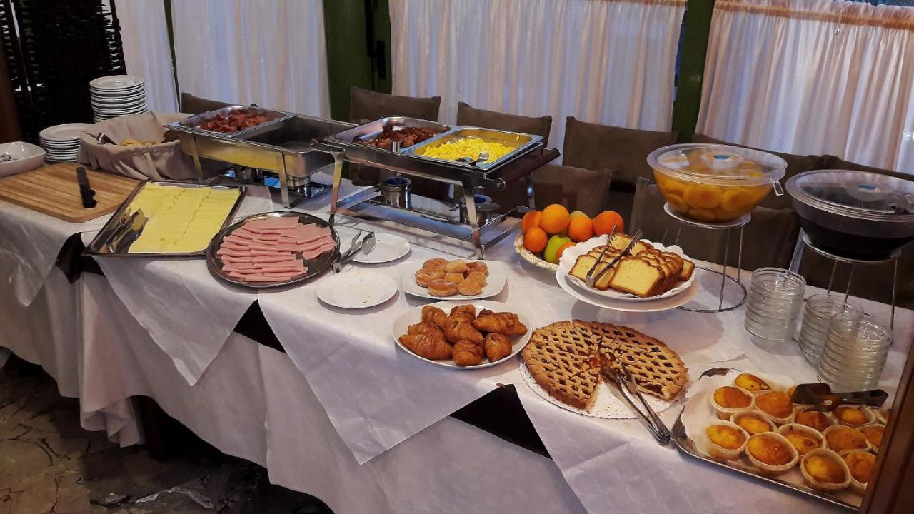 Hotel Ambrosiano Монтекатини-Терме Экстерьер фото